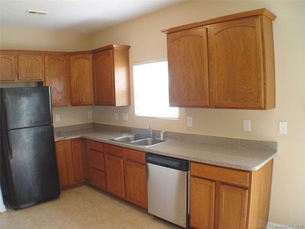 616 Rook Road Charlotte, NC 28216 - Photo 6 of 18