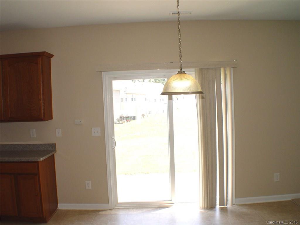 616 Rook Road Charlotte, NC 28216 - Photo 7 of 18