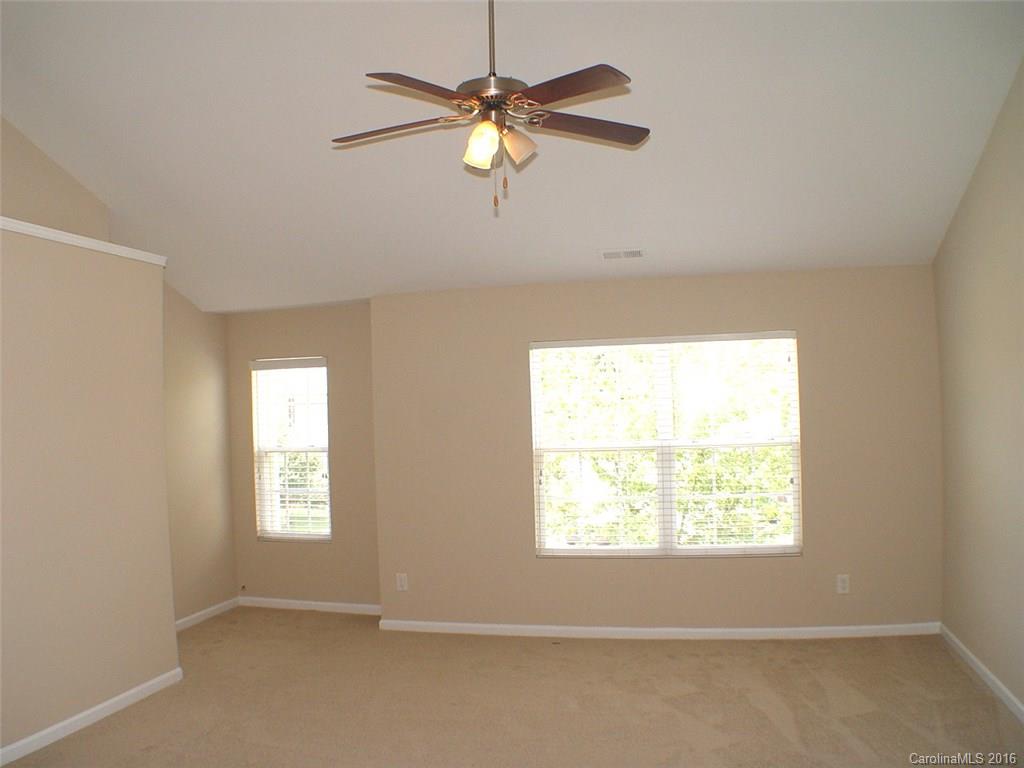 616 Rook Road Charlotte, NC 28216 - Photo 10 of 18