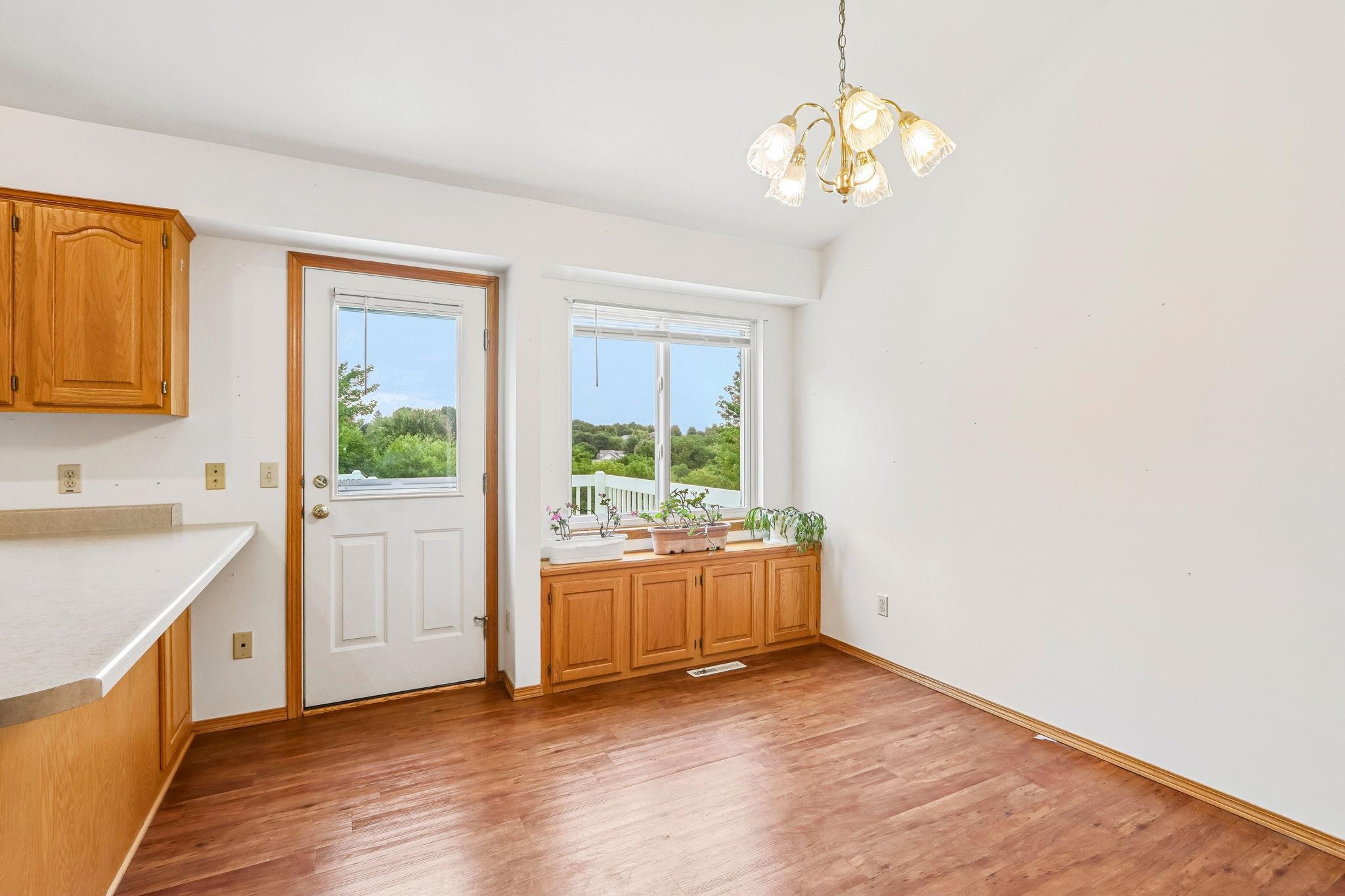 941 Vista Ridge Drive Mount Horeb, WI 53572 - Photo 9 of 44 Gallery Image 9