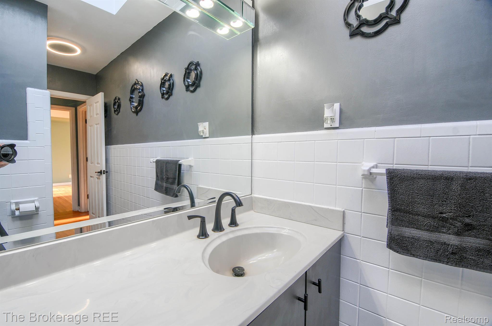 7054 Brewer Road Flint, MI 48507 - Photo 19 of 33 Gallery Image 19