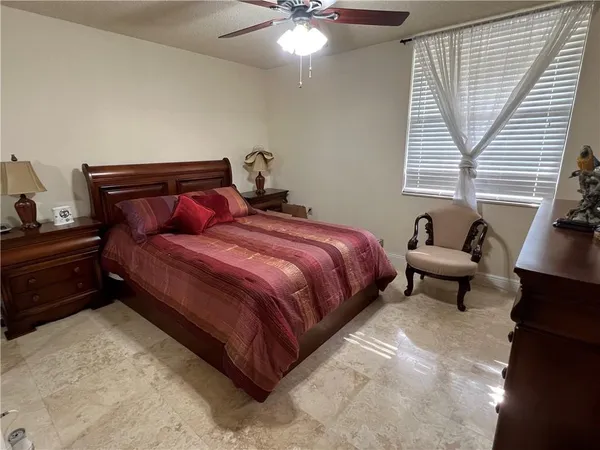 $2,400 | 1721 Whitehall Drive, Unit 102, Davie, FL 33324