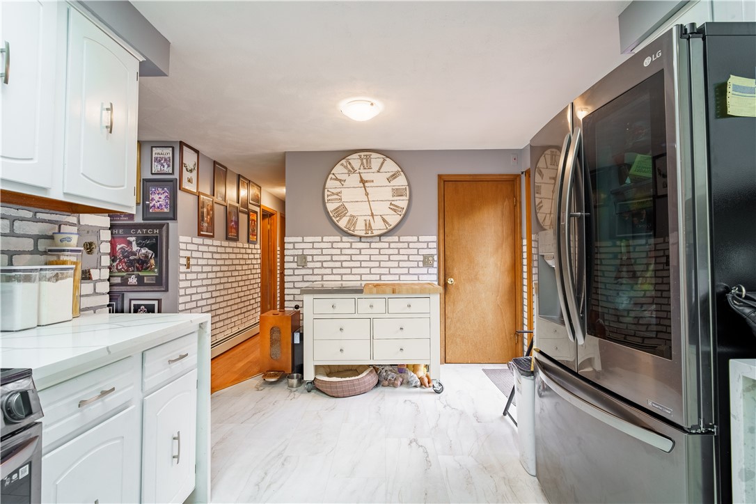 8 Saunders Brook Road Glocester, RI 02814 - Photo 13 of 39