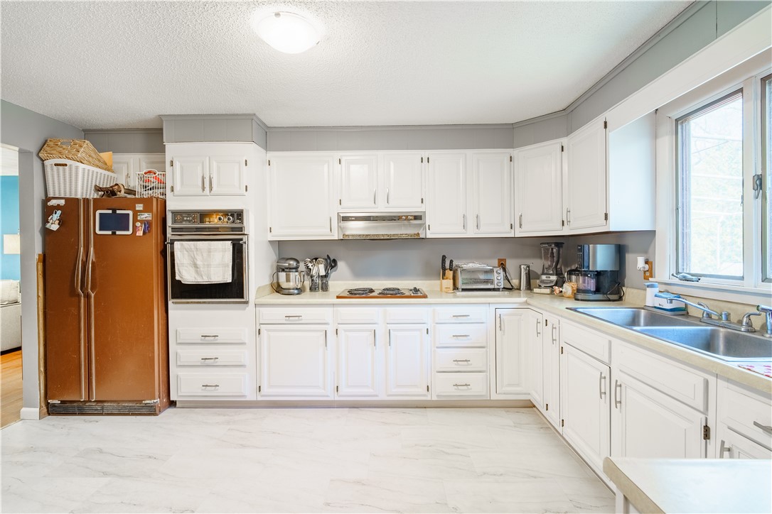 8 Saunders Brook Road Glocester, RI 02814 - Photo 31 of 39