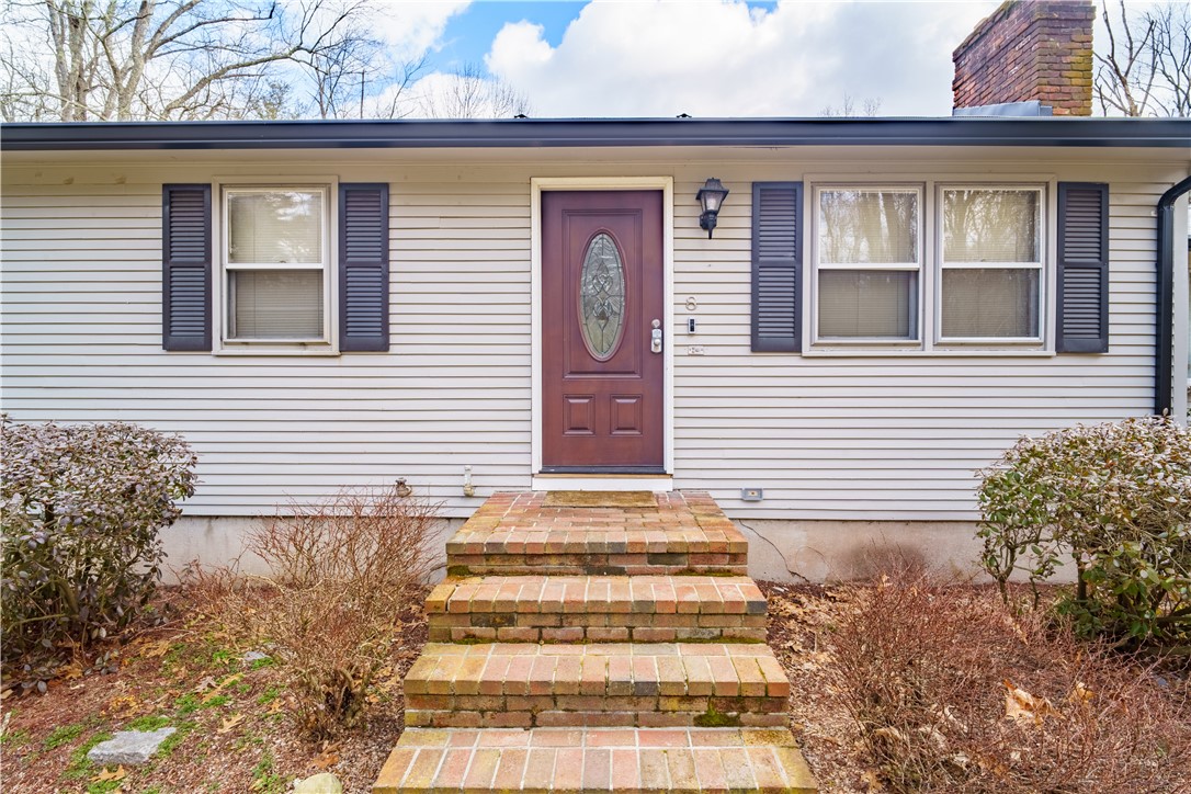 8 Saunders Brook Road Glocester, RI 02814 - Photo 5 of 39