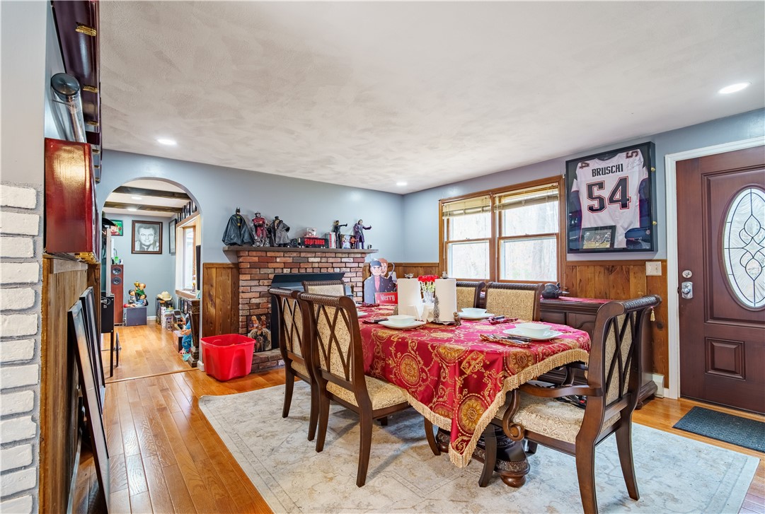 8 Saunders Brook Road Glocester, RI 02814 - Photo 7 of 39
