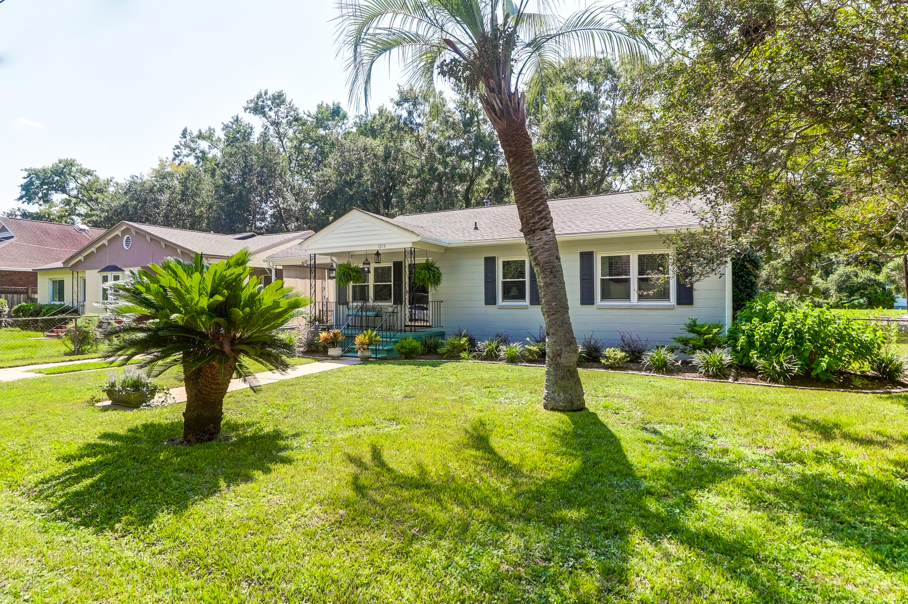 1215 Camellia Road Charleston, SC 29407 - Photo 5 of 46 1215 Camellia (54)