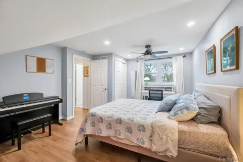 $599,000 | 5 Washington Avenue, East Islip, NY 11730