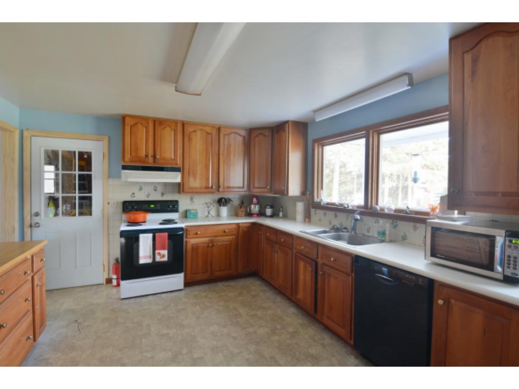 2079 Blakely Road Colchester, VT 05446 - Photo 8 of 36 Gallery Image 8