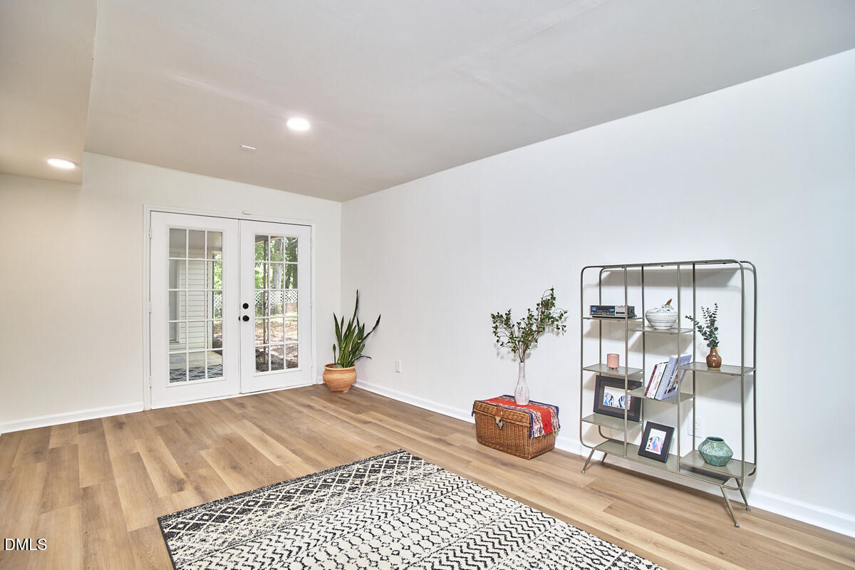 2709 Evers Drive Raleigh, NC 27610 - Photo 23 of 40 029