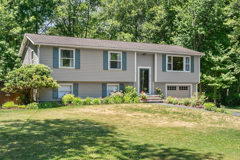 77 Locust Street Freetown, MA 02702 - Photo 1 of 37