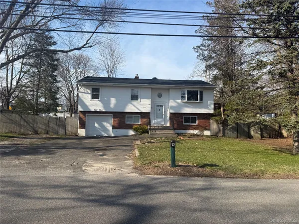$4,150 | 53 King Road, Rocky Point, NY 11778
