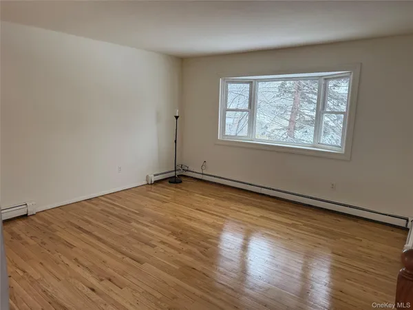 $4,150 | 53 King Road, Rocky Point, NY 11778