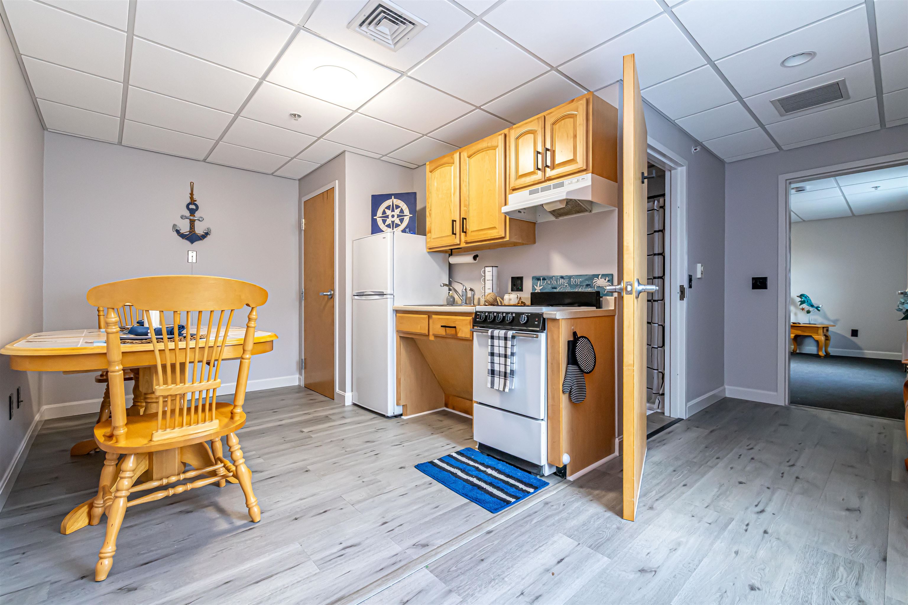 29 Center Street, Unit 5 Goffstown, NH 03045 - Photo 12 of 56