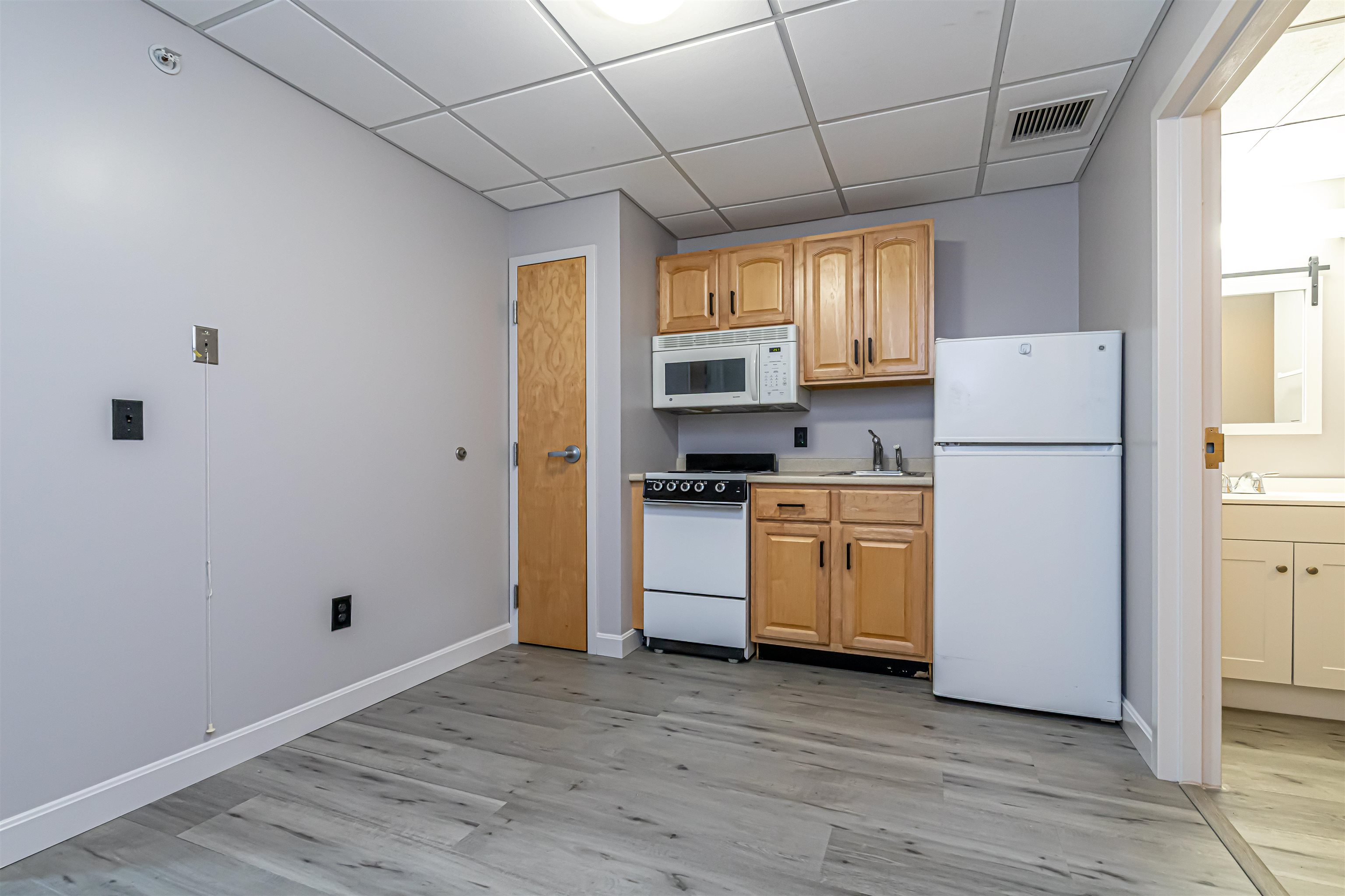 29 Center Street, Unit 5 Goffstown, NH 03045 - Photo 37 of 56