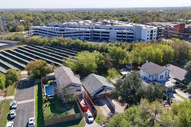 $1,600 | 1115 Brookswood Avenue, Unit B, Austin, TX 78721