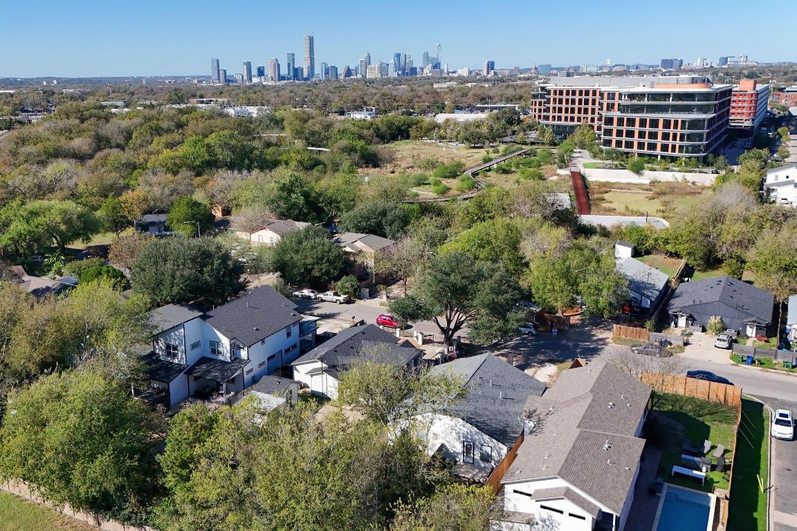 1115 Brookswood Avenue, Unit B Austin, TX 78721 - Photo 30 of 34 Aerial view of property's location with city skyline