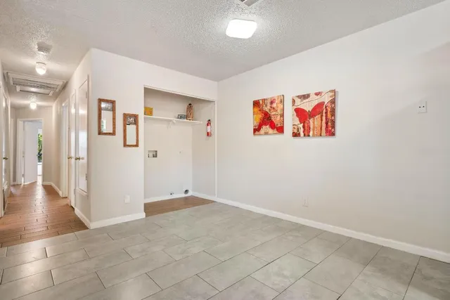 $1,600 | 1115 Brookswood Avenue, Unit B, Austin, TX 78721