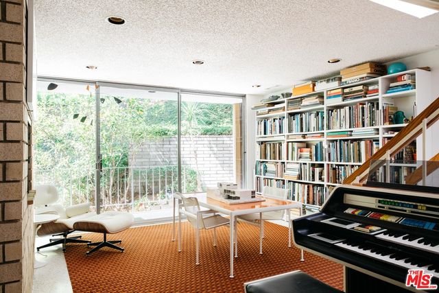 $3,250,000 | 9080 Wonderland Park Avenue, Los Angeles, CA 90046