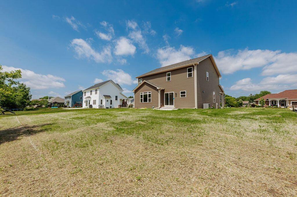 2264 Ravenswood Road Burlington, WI 53105 - Photo 2 of 37 rear