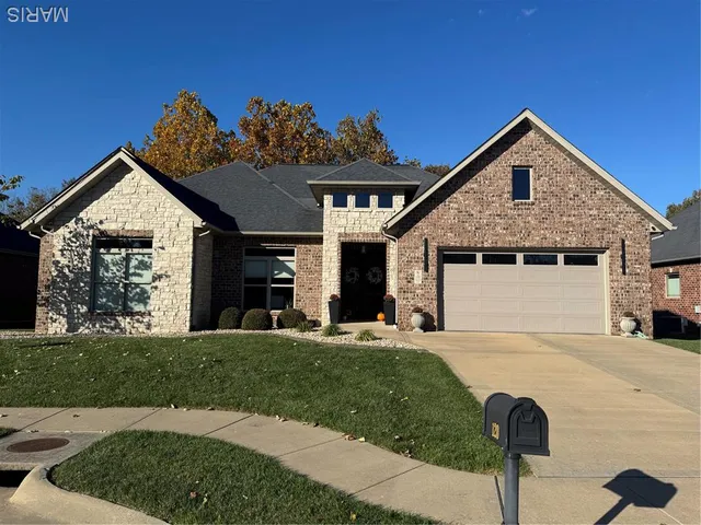 $675,000 | 120 Knights Bridge Lane, Edwardsville, IL 62025