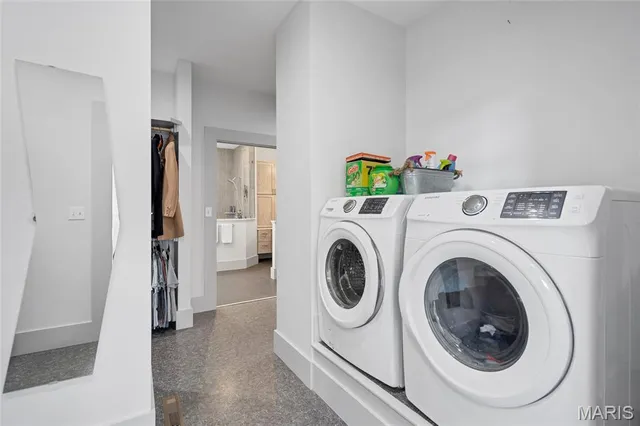 $675,000 | 120 Knights Bridge Lane, Edwardsville, IL 62025