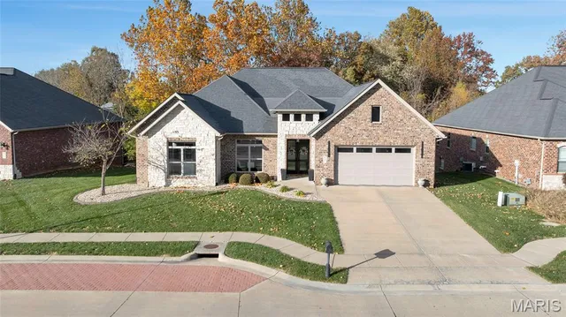 $675,000 | 120 Knights Bridge Lane, Edwardsville, IL 62025