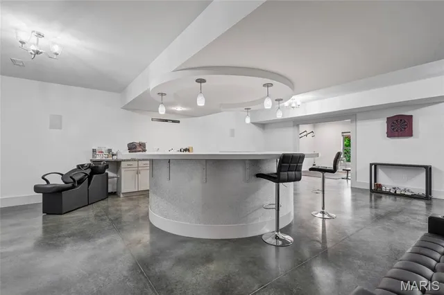 $675,000 | 120 Knights Bridge Lane, Edwardsville, IL 62025