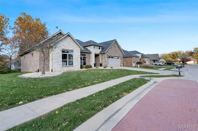 $675,000 | 120 Knights Bridge Lane, Edwardsville, IL 62025