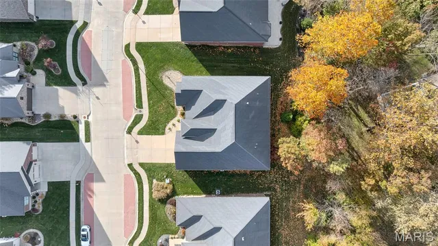 $675,000 | 120 Knights Bridge Lane, Edwardsville, IL 62025