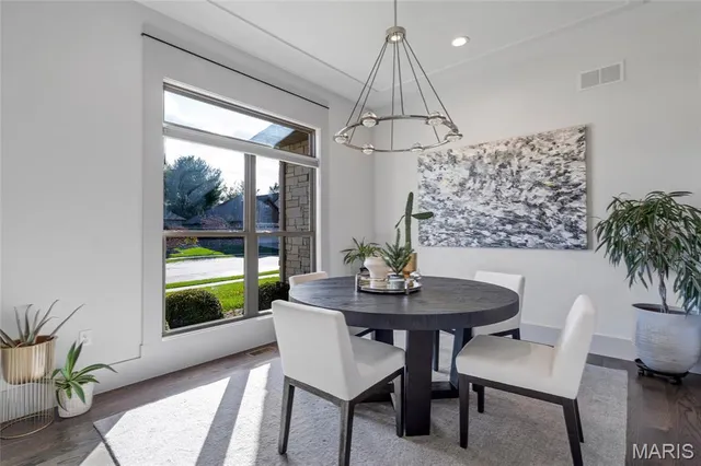 $675,000 | 120 Knights Bridge Lane, Edwardsville, IL 62025