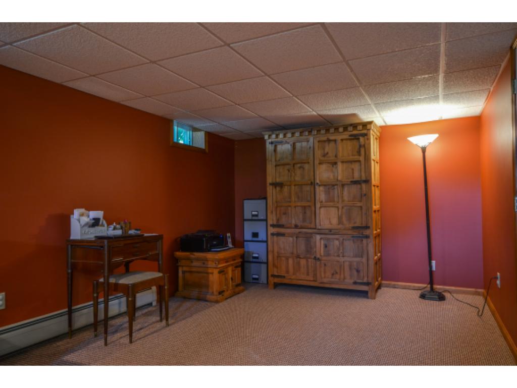 645 Colchester Point Road Colchester, VT 05446 - Photo 31 of 36 Gallery Image 31