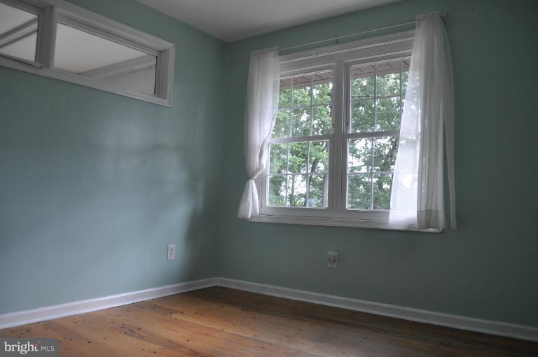 1559 Stone Chapel Road New Windsor, MD 21776 - Photo 3 of 12 BEDROOM BRIGHT AND ROOMY