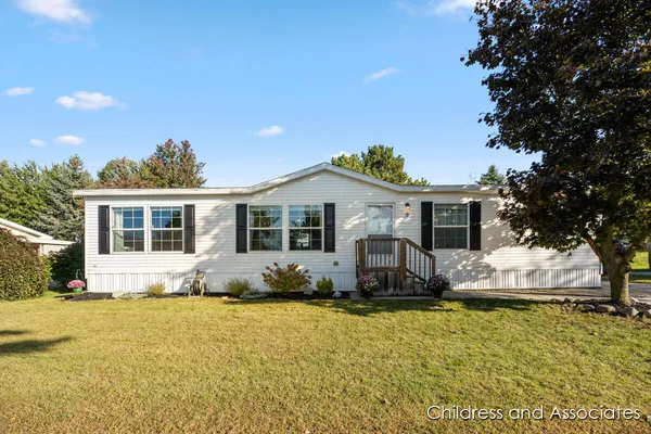 $82,500 | 360 East Tuttle Road, Unit 6, Ionia, MI 48846