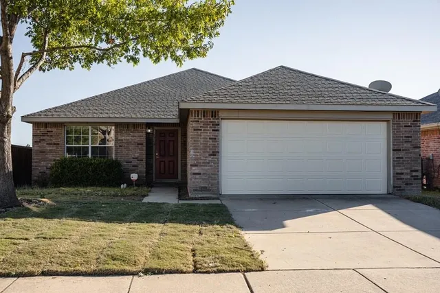 $2,195 | 5760 Mountain Stream Trail, Fort Worth, TX 76244