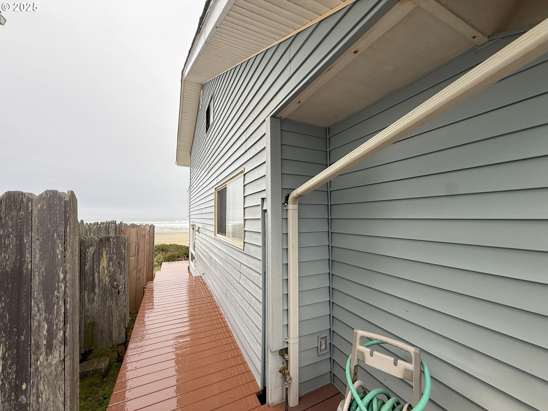 4529 Lookout Street Florence, OR 97439 - Photo 34 of 46 a view of balcony
