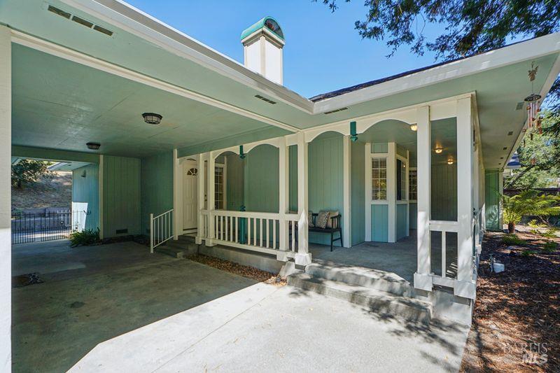 822 Robinson Road Sebastopol, CA 95472 - Photo 44 of 60 Entry to 822 Robinson Road