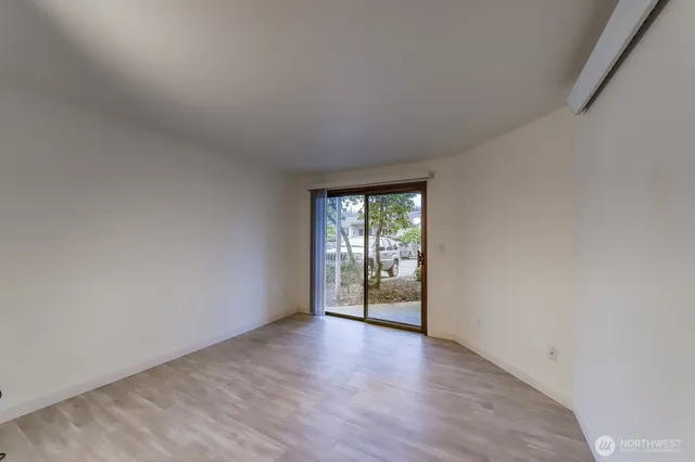 $1,735 | 19773 3rd Avenue Northwest, Unit A11, Poulsbo, WA 98370