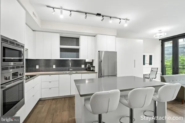 $3,600 | 1300 4th Street Southeast, Unit 213, Washington, DC 20003