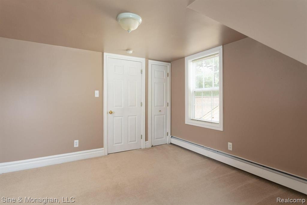 2202 Ridgemont Road Grosse Pointe Woods, MI 48236 - Photo 13 of 15