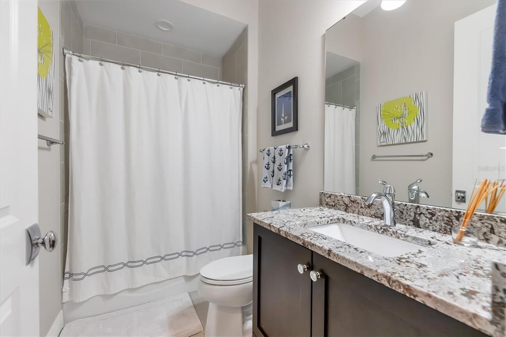 1614 Bay Road Sarasota, FL 34231 - Photo 24 of 51 Gallery Image 24