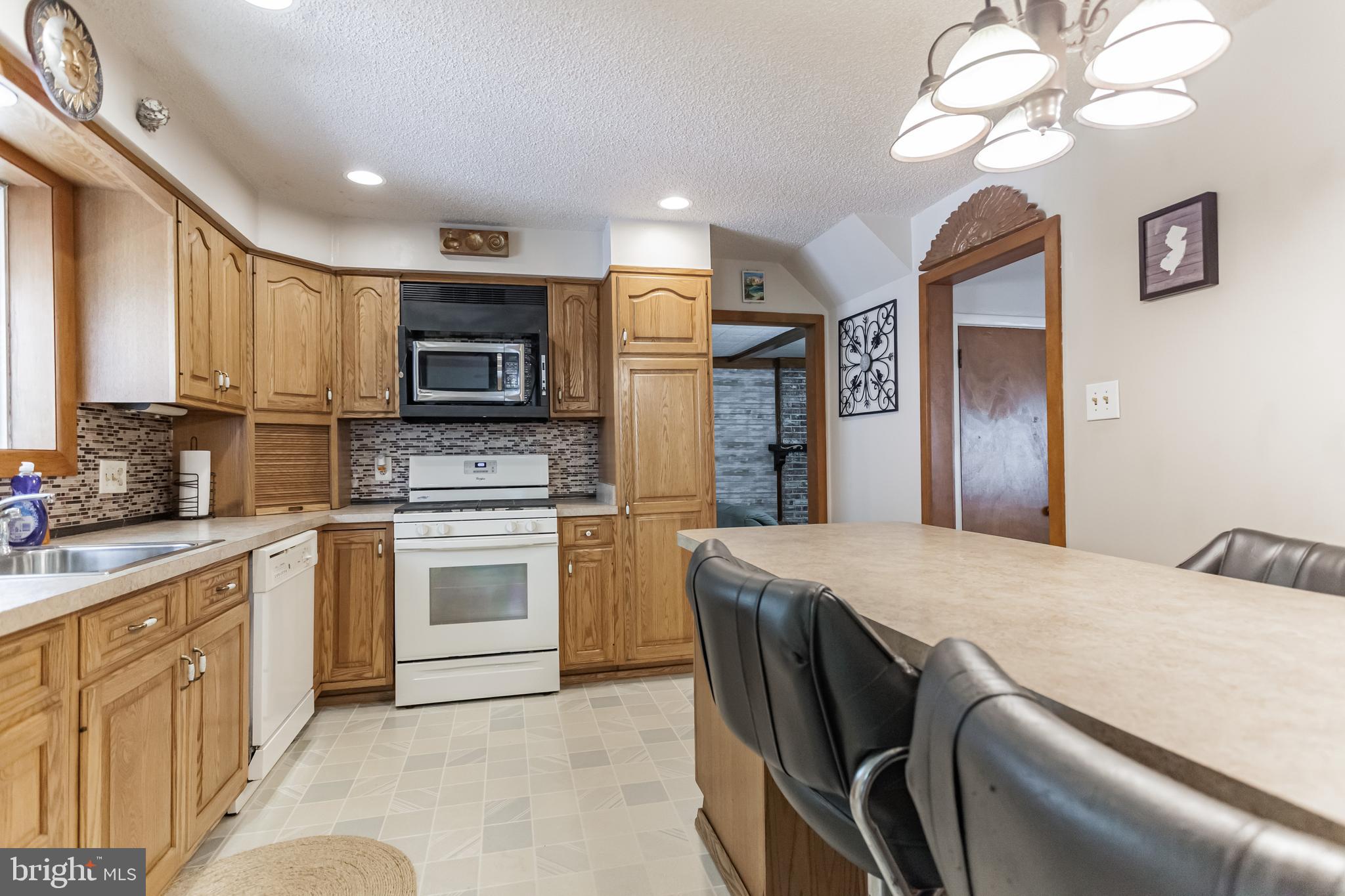 36 Christopher Mill Road Medford, NJ 08055 - Photo 10 of 35