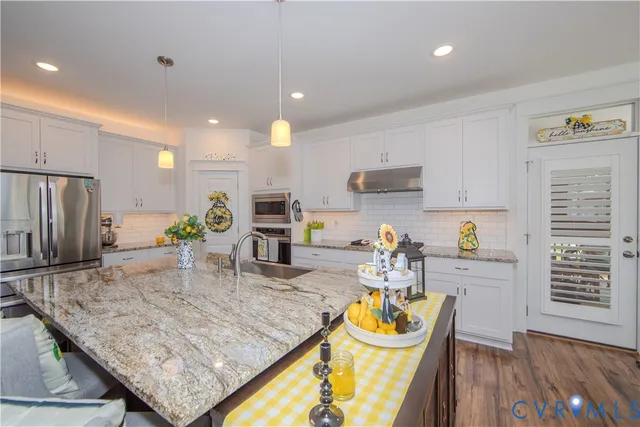 $696,000 | 8406 Capernwray Drive, Chesterfield, VA 23838