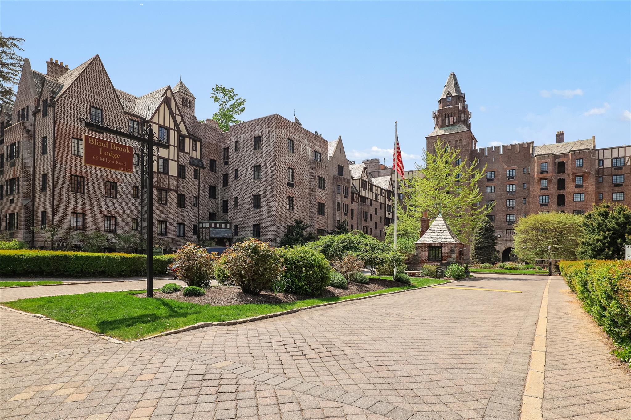 a view of a large building