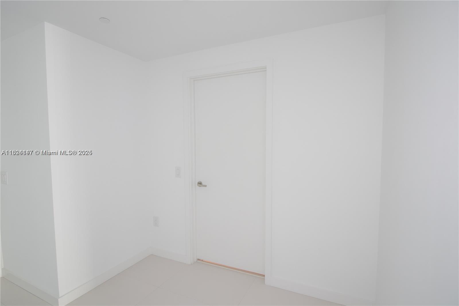 501 Northeast 31st Street, Unit 2005 Miami, FL 33137 - Photo 11 of 30 a small space with a window