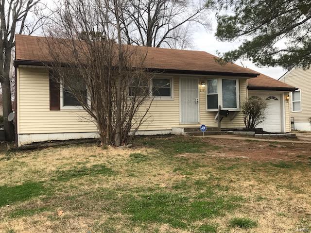 235 Presley Road St. Louis, MO 63137 - Photo 2 of 19