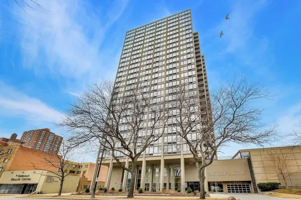 $239,000 | 5320 North Sheridan Road, Unit 2507, Chicago, IL 60640
