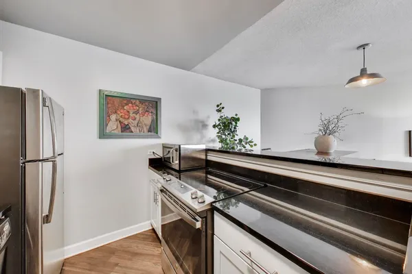 $239,000 | 5320 North Sheridan Road, Unit 2507, Chicago, IL 60640
