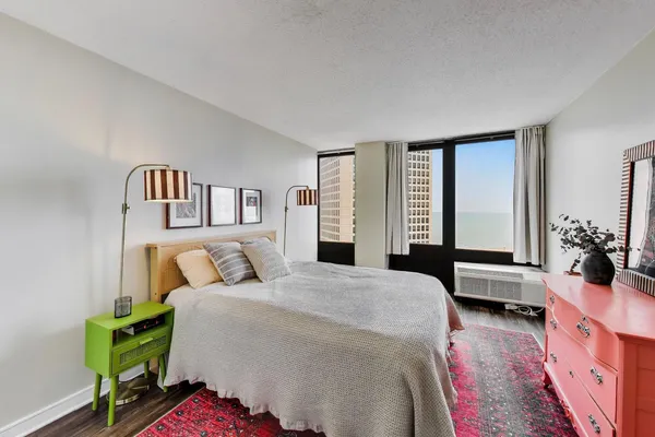 $239,000 | 5320 North Sheridan Road, Unit 2507, Chicago, IL 60640