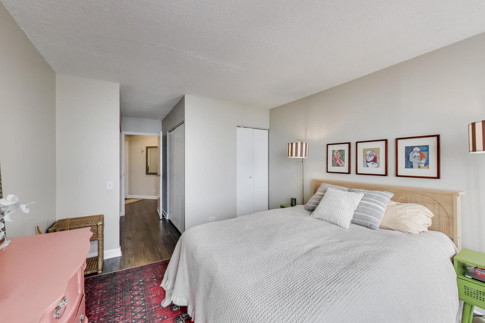 5320 North Sheridan Road, Unit 2507 Chicago, IL 60640 - Photo 18 of 41